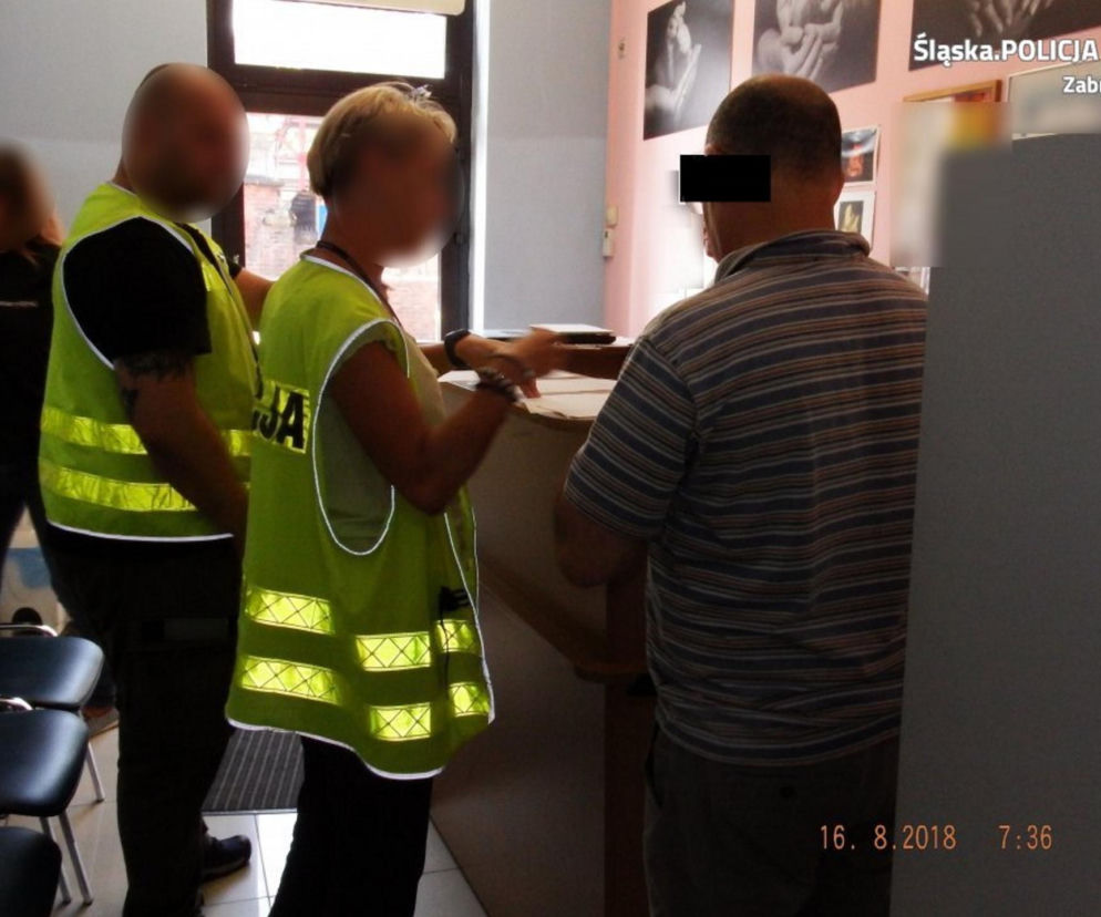 Ginekolog skazany za gwałty płaci ofiarom grosze. Kwoty przelewów to ponury żart