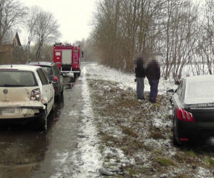 Świerklaniec: Wypadek, a później potrącenie. Ranna kobieta trafiła do szpitala