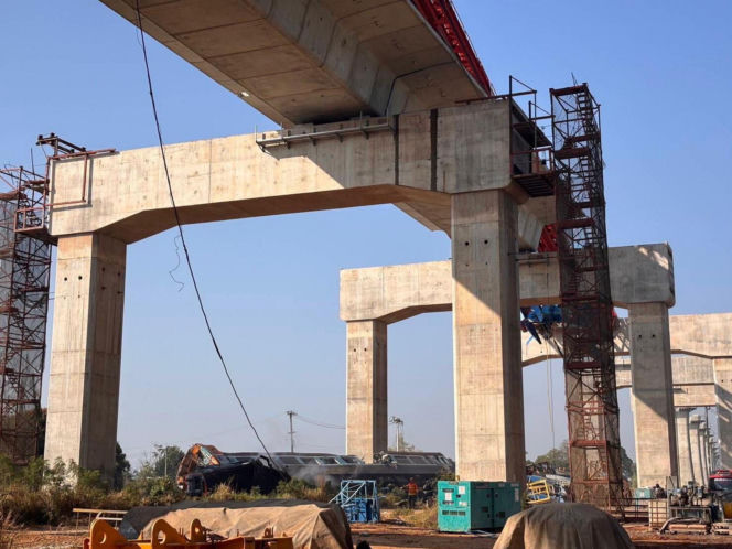 Tajlandia/ Co najmniej 12 osób zginęło w katastrofie kolejowej