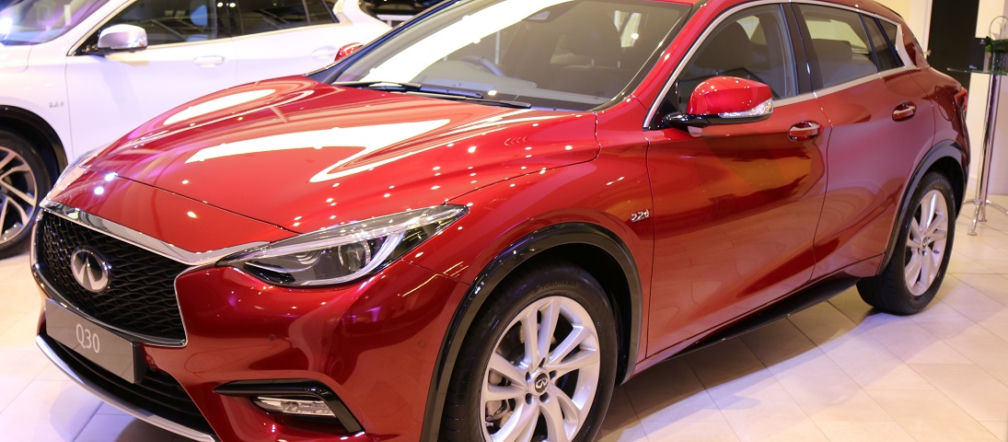 Infiniti Q30