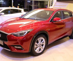 Infiniti Q30