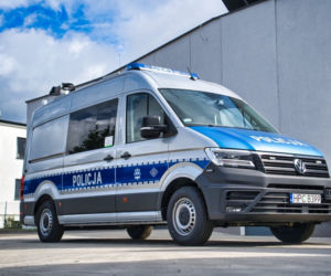 Policyjny Ambulans Pogotowia Ruchu Drogowego
