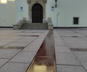 Uszorstnianie płyty tarnowskiego rynku