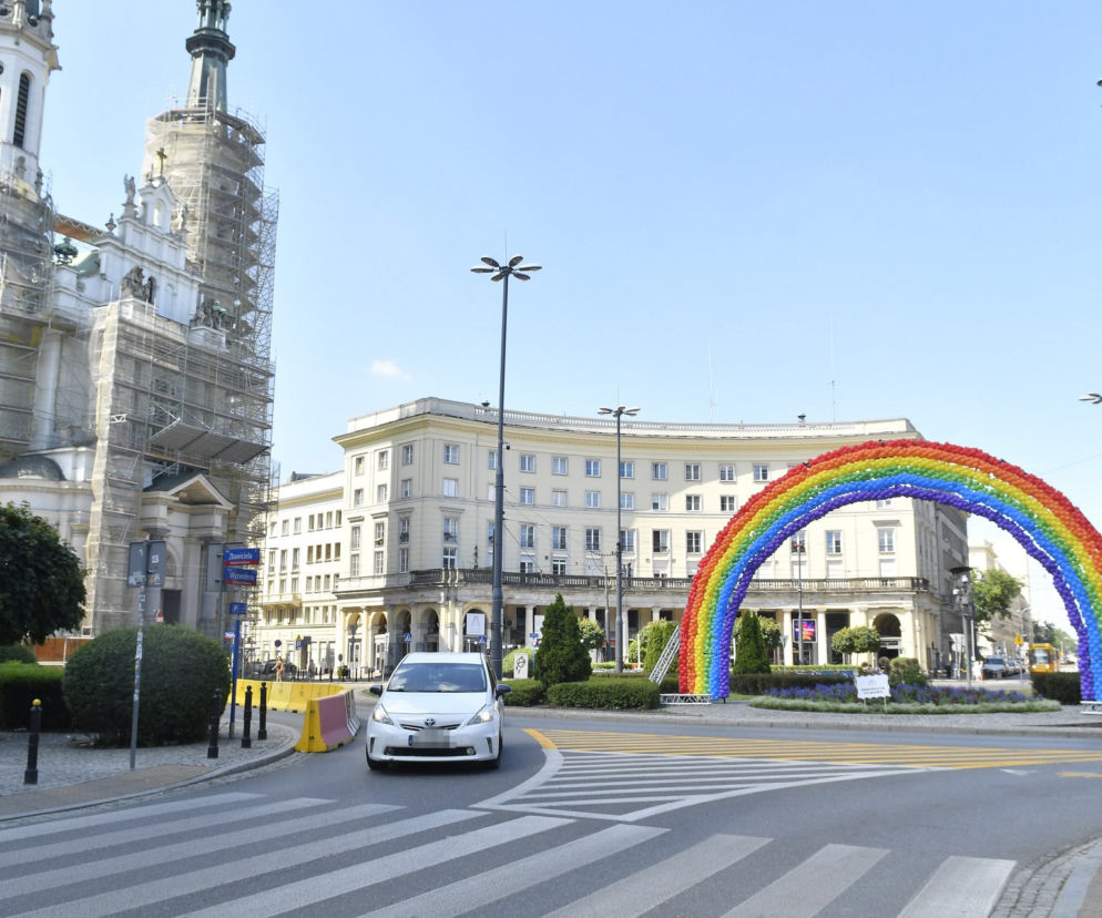 Tęcza wraca na Plac Zbawiciela w Warszawie