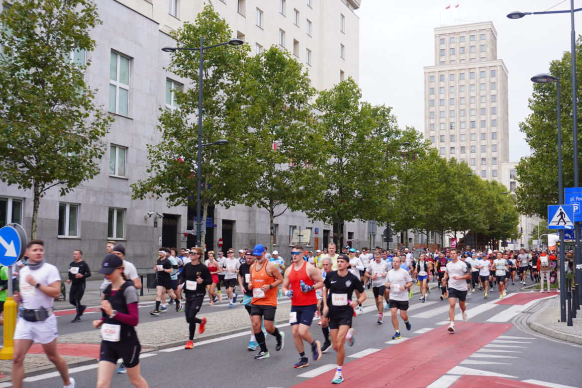 Uczestnicy Maratonu Warszawskiego 2025