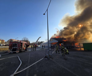 Seria pożarów marketów w Polkowicach. Policja komentuje 