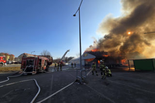 Seria pożarów marketów w Polkowicach. Policja komentuje 
