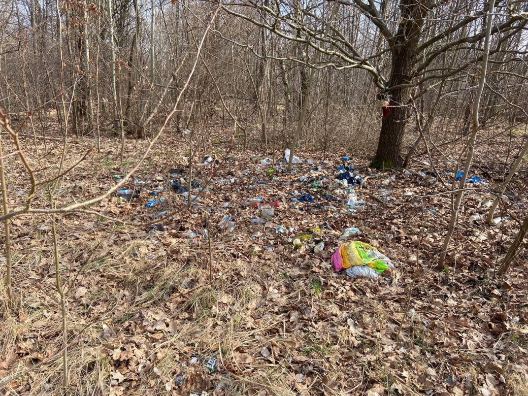 Miało być pięknie, a są śmieci. Mieszkańcy Sikawy załamani Parkiem Zbójnickim