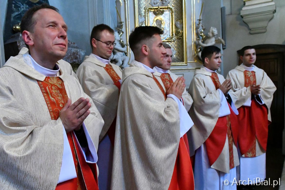 Nowi księża w Archidiecezji Białostockiej [ZDJĘCIA]