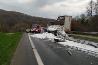 Wypadek w Domaradzu. Zderzyły się dwa tiry!  DK 19 zablokowana