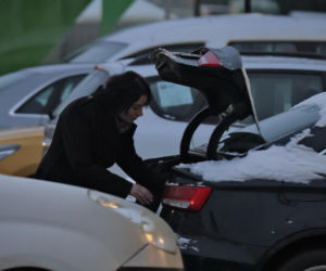 Anna Maria Żukowska buszuje w kwiatach