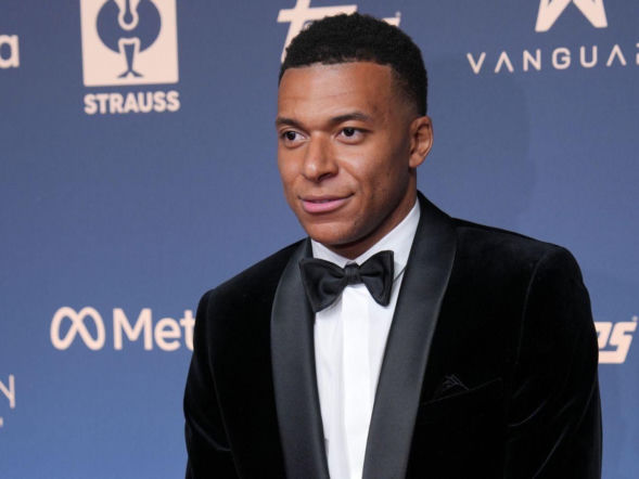Szalone kulisy Złotej Piłki. Kylian Mbappe był o krok! Naczelny ujawnia