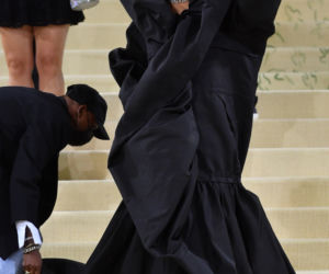 Rihanna została bohaterką narodową! Zastąpi królową Elżbetę II ?!