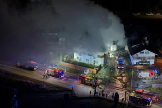 Potężny pożar w Sulejówku. Warsztat stanął w ogniu, wszystko spłonęło