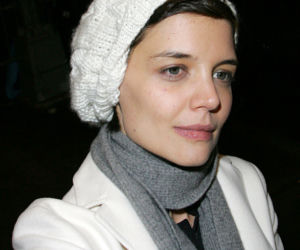 Katie Holmes rozdaje autografy