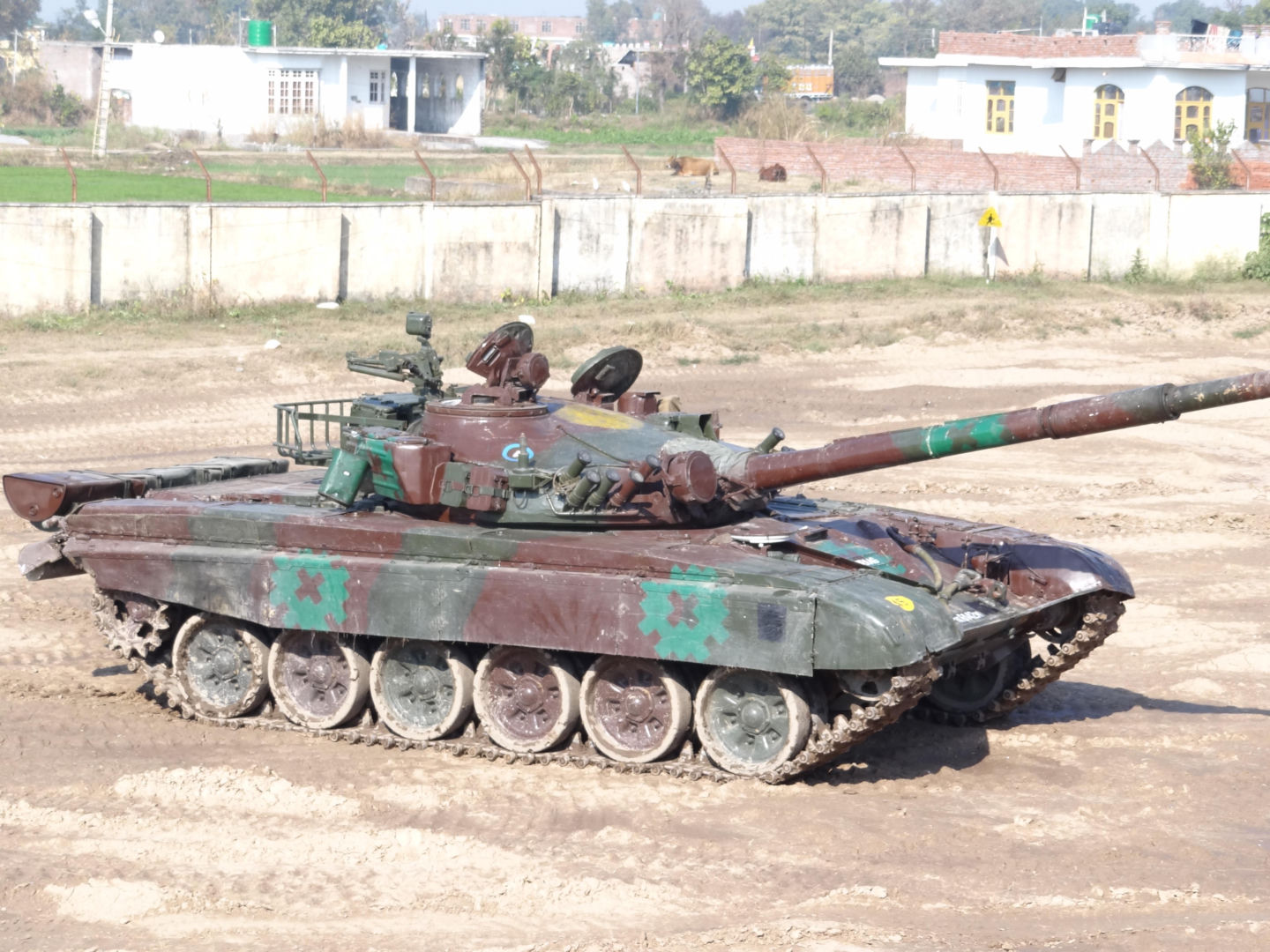 Nowe życie starych czołgów. Indyjska armia stawia na bezzałogowe T-72 w wojnie przyszłości