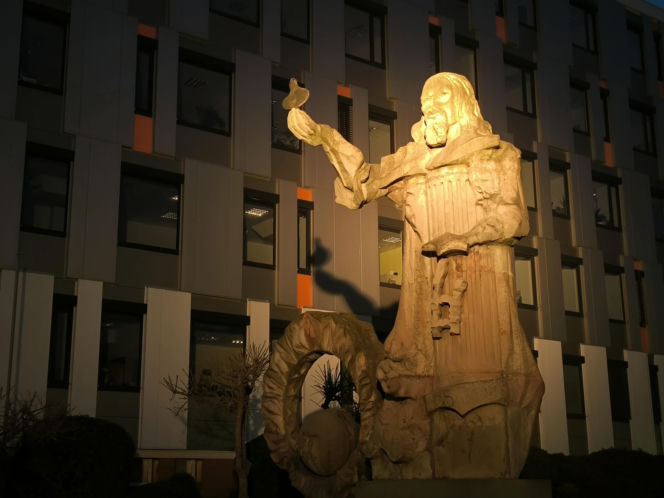 Leszno - zachwyca jednym z najpiękniejszych ratuszy i duchem „Małej Europy”