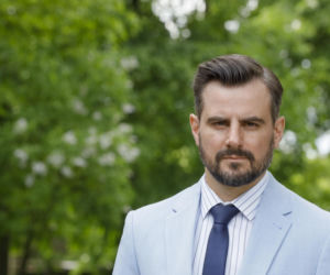 Antoni Pawlicki kiedyś i dziś. Tak przez lata zmieniał się gwiazdor serialu Czas honoru