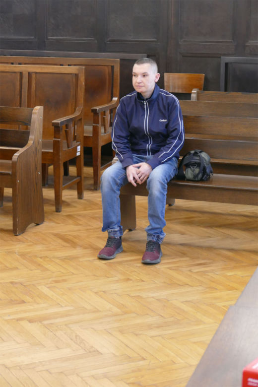 Sąsiad chciał go zabić za pstrykanie palcami