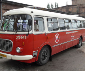 Zabytkowy autobus Jelcz 043