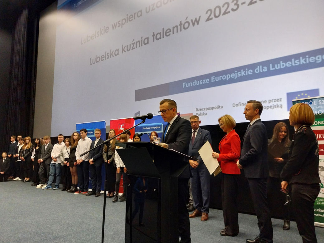 Uroczyste wręczenie stypendiów Marszałka Województwa Lubelskiego w CKF Stylowy w Zamościu