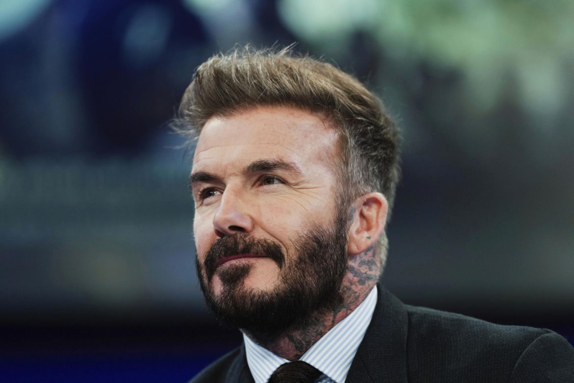 David Beckham pasowany na rycerza