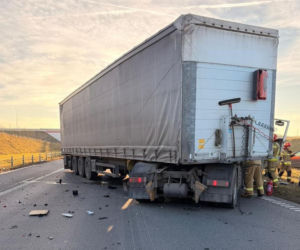 Wypadek na autostradzie A1. Zderzyły się dwie ciężarówki