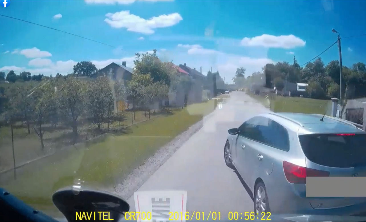 Szokujące sceny pod Grójcem! Pani wójt obawia się o zdrowie i życie bliskich. "Czy ktoś musi zginąć?" [ZDJĘCIA]