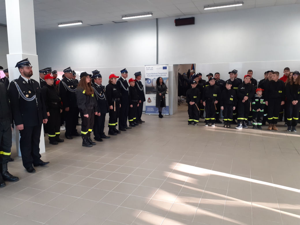 Przekazanie promes dla młodzieżowych drużyn strażaków ochotników w KM PSP w Siedlcach