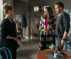 Singielka odcinek 84. Elka (Paulina Chruściel), Tomasz (Mateusz Janicki), Sylwia (Karolina Gorczyca)