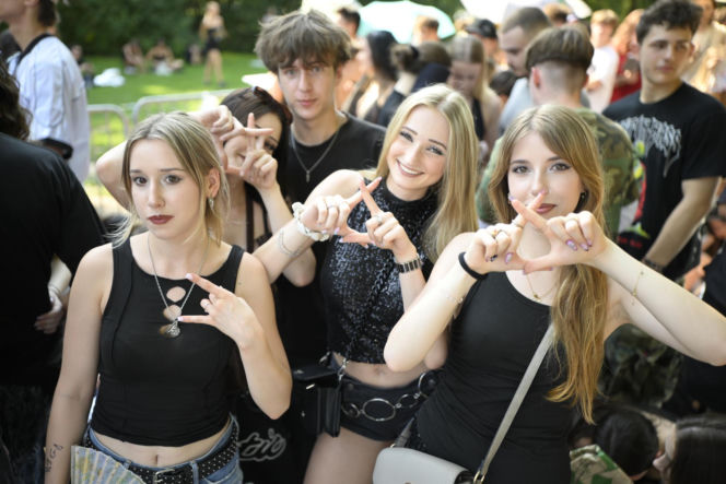 Drugi koncert The Weeknd w Warszawie. Najwierniejsi fani nie przestraszyli się morderczego upału. Znajdź się na zdjęciach