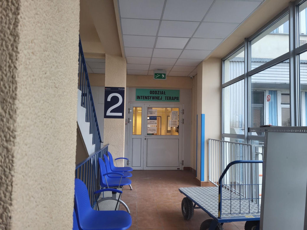 Łódzcy lekarze walczyli o życie koleżanki z pracy. Dziś pani doktor znów operuje. „Poradzili sobie świetnie”