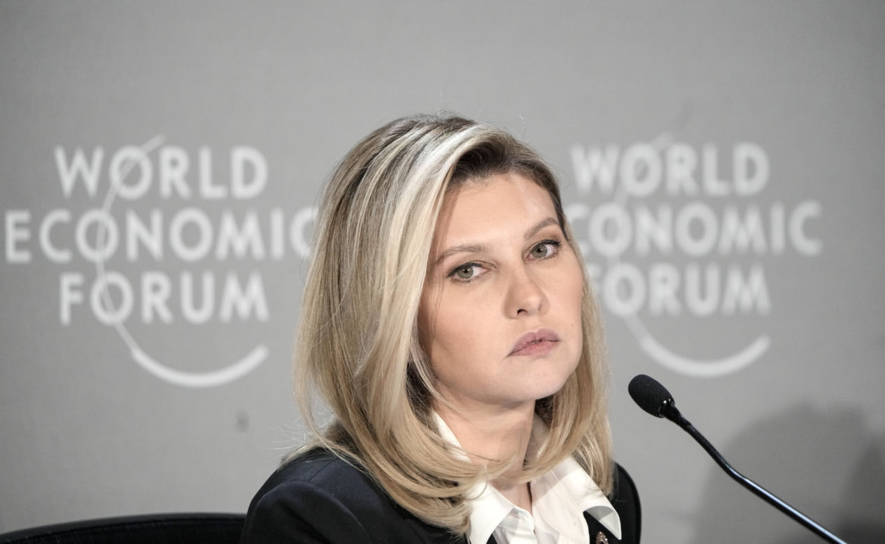 Jolanta Kwaśniewska vs. Ołena Zełenska. Ekspert ocenia