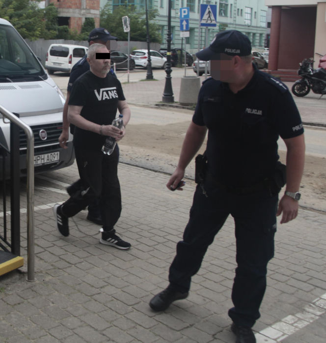 Zabił ratownika, bo „urwał mu się film”. Szokujące sceny w sądzie Proces wstrzymany!