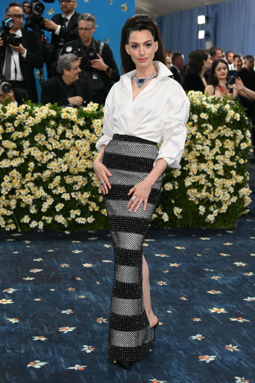  Anne Hathaway