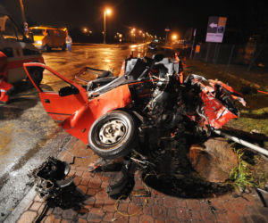 Łódź: Tragiczny wypadek - matka i syn nie żyją. Suzuki zderzyło się z tirem