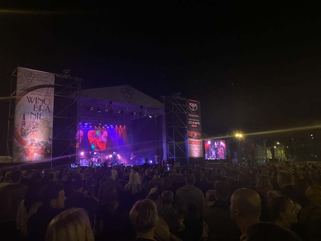  T.Love zagrał podczas Winobrania 2023 w Zielonej Górze. Zebrały się tłumy!