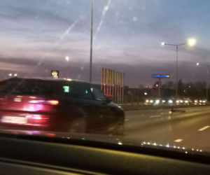 Było czerwone. Potrącenie kierującego hulajnogą w Lesznie