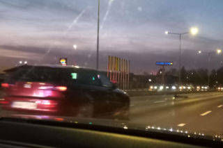 Było czerwone. Potrącenie kierującego hulajnogą w Lesznie