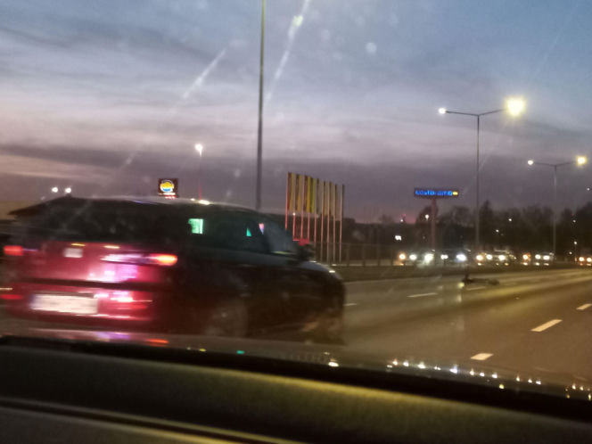 Było czerwone. Potrącenie kierującego hulajnogą w Lesznie