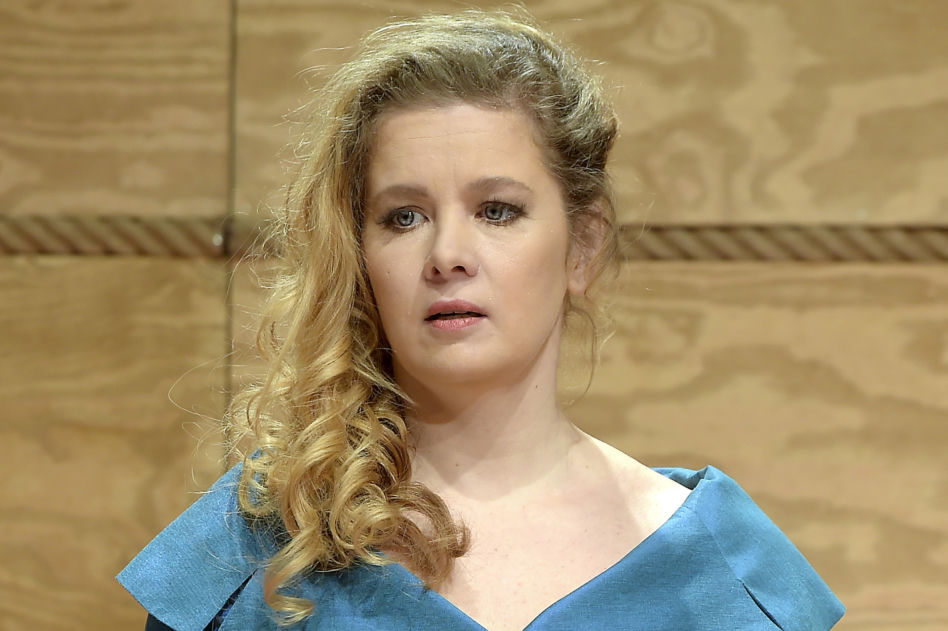 Anna Powierza