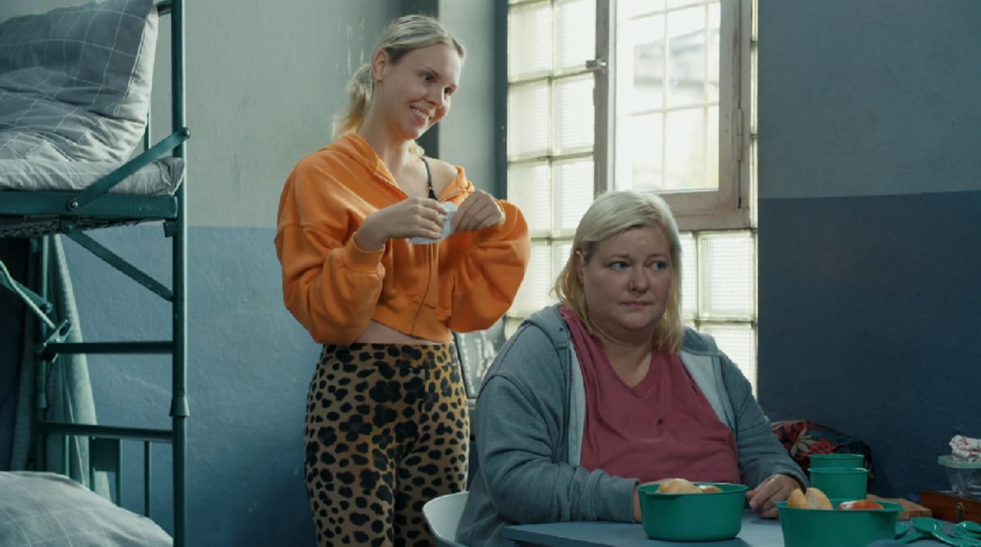 Barwy szczęścia, odcinek 3122. Elwira (Małgorzata Górzna), Brygida (Katarzyna Cynke)
