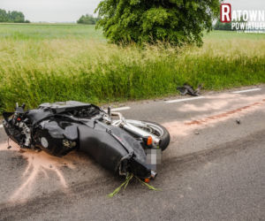 Śmiertelny wypadek na DK 65 za Prostkami. Motocyklista zginął na miejscu