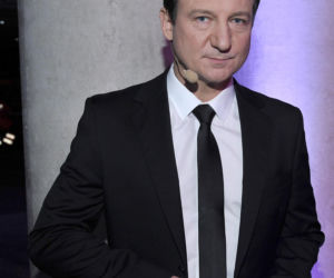 Robert Więckiewicz zaczynał w technikum budowlanym. Tak wyglądała jego niezwykła metamorfoza