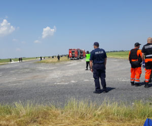 Uszkodzony samolot i awaryjne lądowanie! Ogromna akcja służb na lotnisku