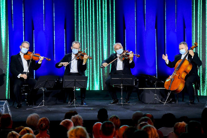 Najpierw Martyniuk a teraz oni. Polscy kabareciarze robią zamieszanie w samolocie!