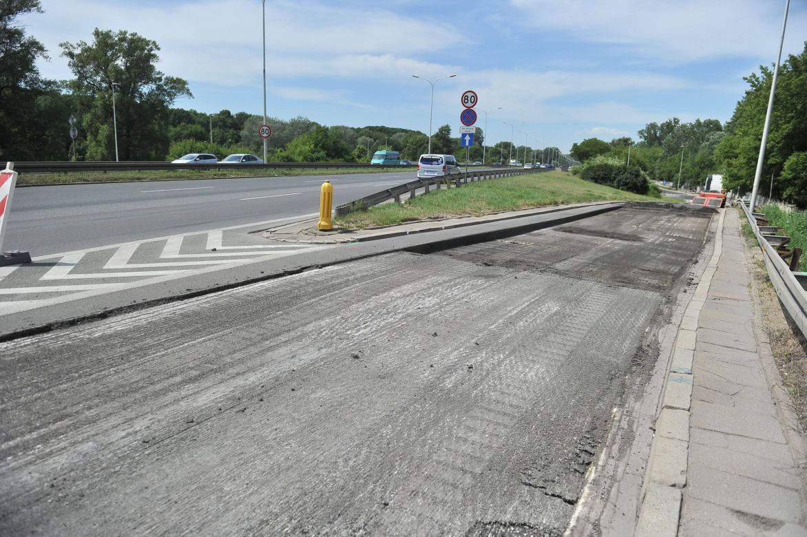 Naprawiają Wisłostradę. Nawierzchnia pękła, bo budują kolektor