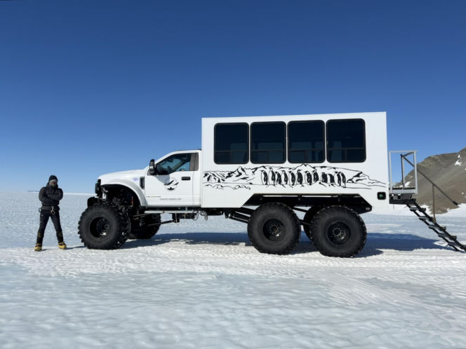 Siedlczanin Kryspin Mitura ukończył Koronę Ziemi oraz Koronę Wulkanów Ziemi w rozszerzonym wariancie „Double Seven Summits”!