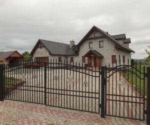 Rozstrzelał sąsiadkę i się zabił