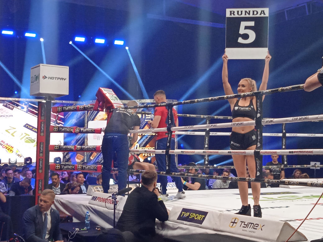 Złotów Boxing Night za nami. Emocjonujące pojedynki rozgrzały Złotów